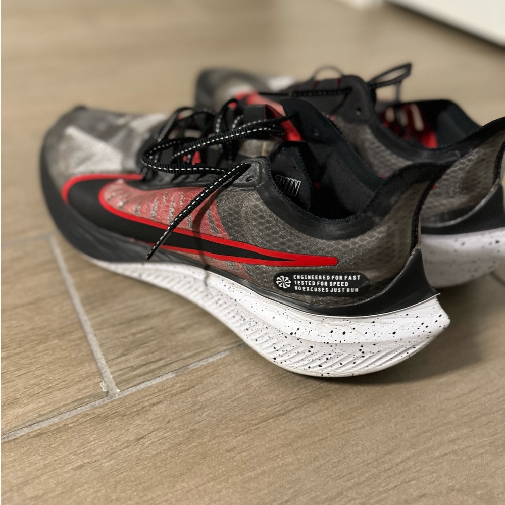 Nike Zoom Gravity shoe